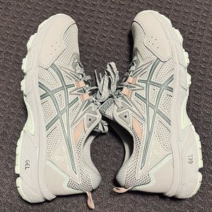 Grey/mint/peach Asics Gel-Venture 8 (model#) Women’s Running Shoes Size 7.5 Wide